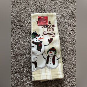 Set of 2 Winter Kitchen Towels NWT